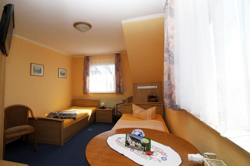 Familienhotel Zur Linde Паншвиц-Кукау Экстерьер фото