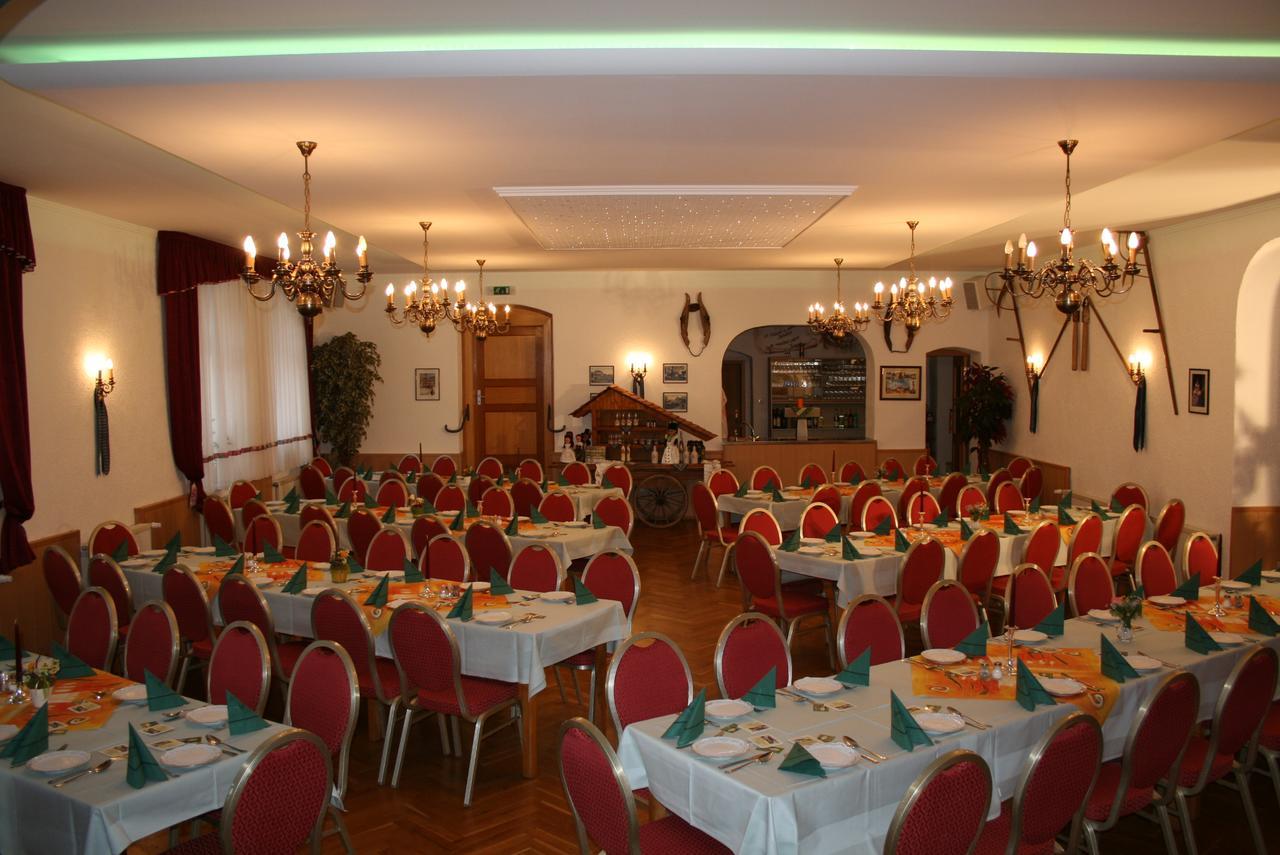 Familienhotel Zur Linde Паншвиц-Кукау Экстерьер фото